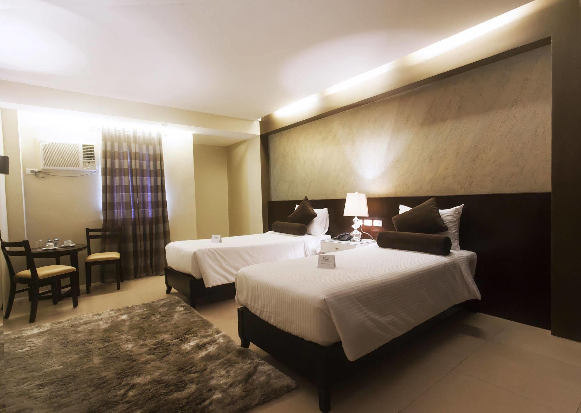 Grace Crown Hotel Анхелес Экстерьер фото